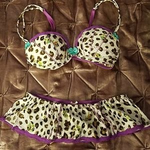Victoria's Secret Sexy Little Things Set 34B/S